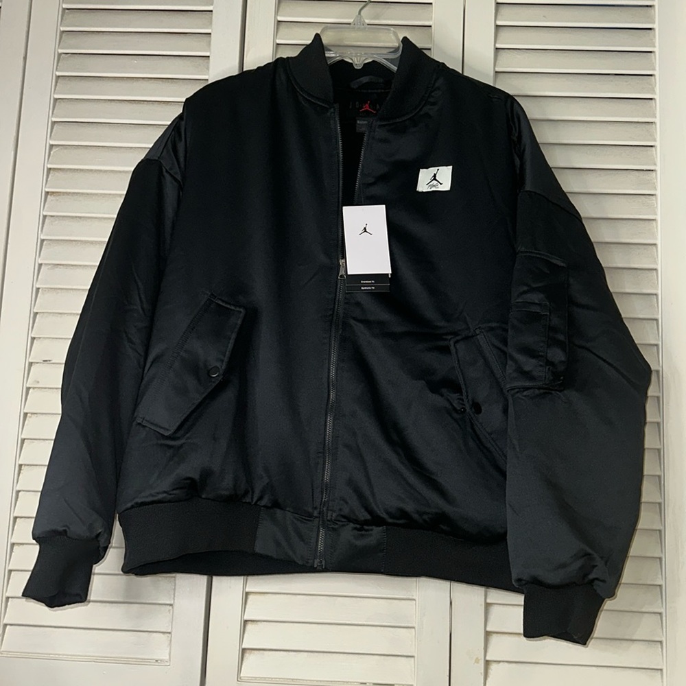 WMNS Jordan Flight Renegade Bomber Jacket…